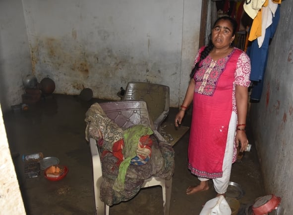 बारिश थमी पर जारी रहा मुसीबतों का सिलसिला बारिश थमी पर जारी रहा मुसीबतों का सिलसिला