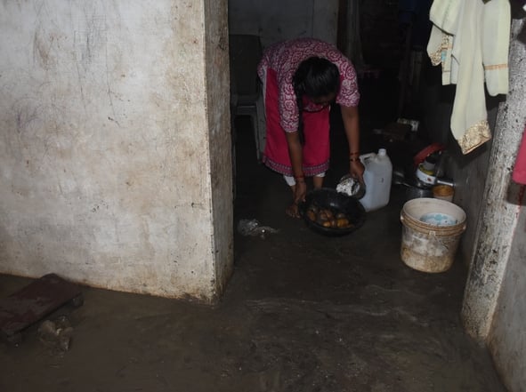 बारिश थमी पर जारी रहा मुसीबतों का सिलसिला बारिश थमी पर जारी रहा मुसीबतों का सिलसिला