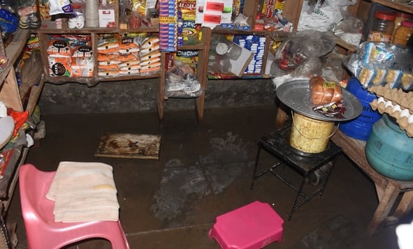 बारिश थमी पर जारी रहा मुसीबतों का सिलसिला बारिश थमी पर जारी रहा मुसीबतों का सिलसिला