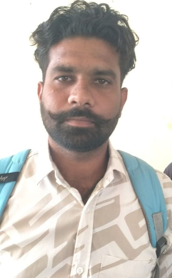 फोटो संख्या:69- रोजगार मेले में युवाओं का साक्षात्कार लेते कंपनी के प्रतिनिधि--संवाद फोटो संख्या:69- रोजगार मेले में युवाओं का साक्षात्कार लेते कंपनी के प्रतिनिधि--संवाद