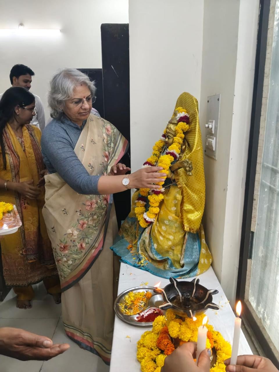 लखनऊ विश्वविद्यालय के संस्कृत तथा प्राकृत भाषा विभाग ने सोमवार को ''छात्र जागरूकता एवं मूल्यपरक