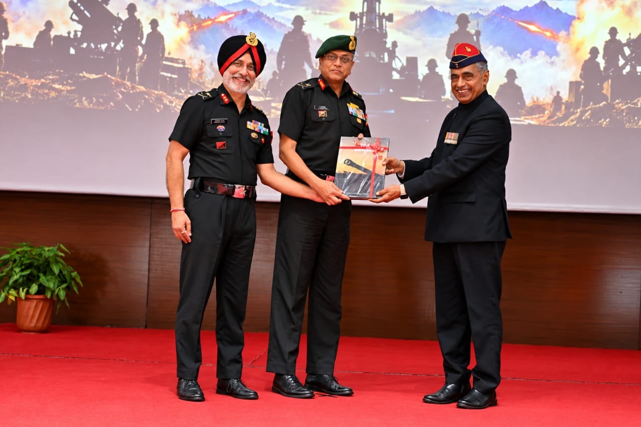 धूमधाम से मनाया गया 200वां गनर्स डे, शहीदों को किया नमन