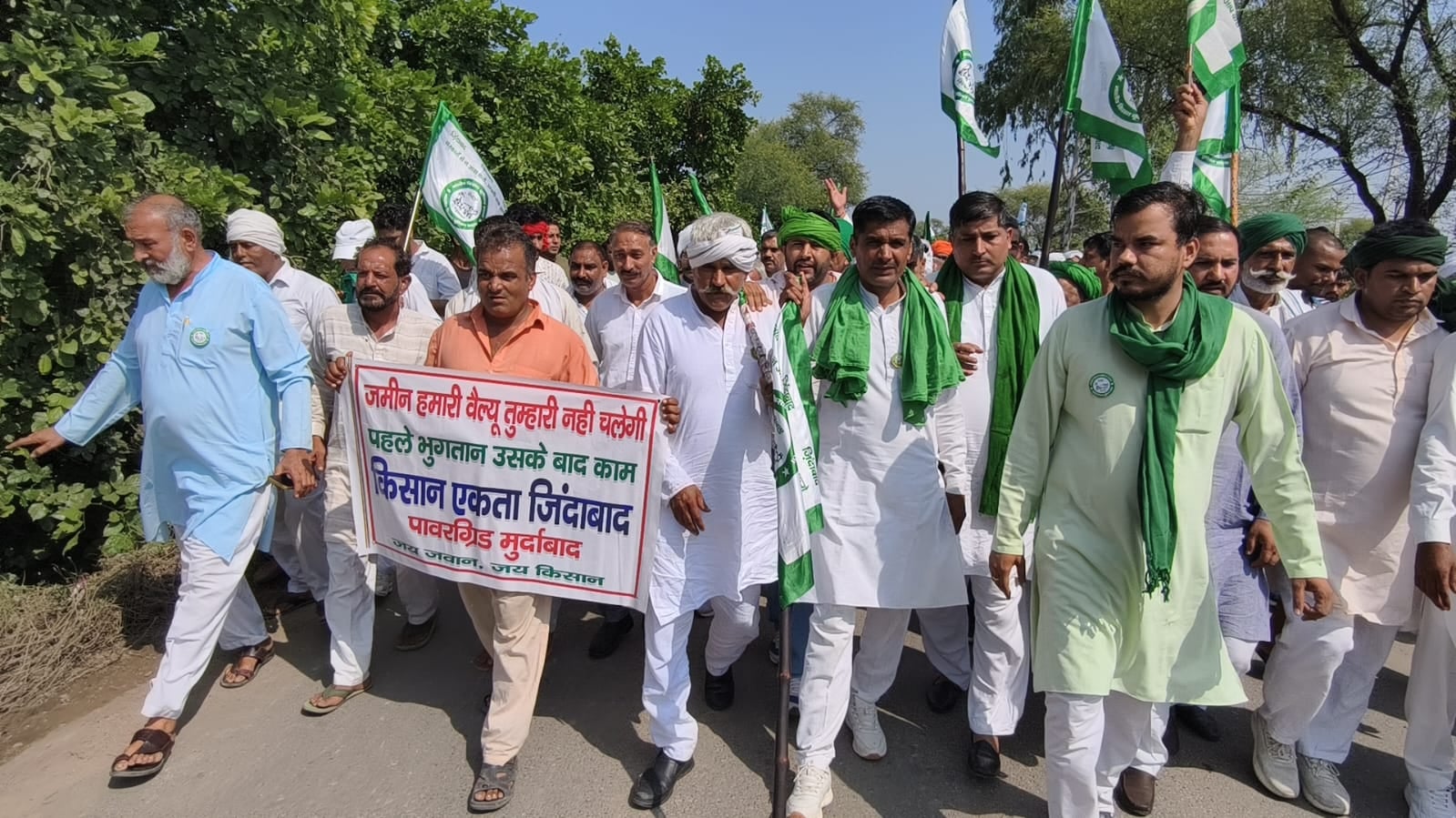 फोटो: सोनीपत के गांव सोहटी में भाकियू एकता सिद्धूपुर के प्रदेश अध्यक्ष अभिमन्यु कोहाड़ की अगुवाई फोटो: सोनीपत के गांव सोहटी में भाकियू एकता सिद्धूपुर के प्रदेश अध्यक्ष अभिमन्यु कोहाड़ की अगुवाई