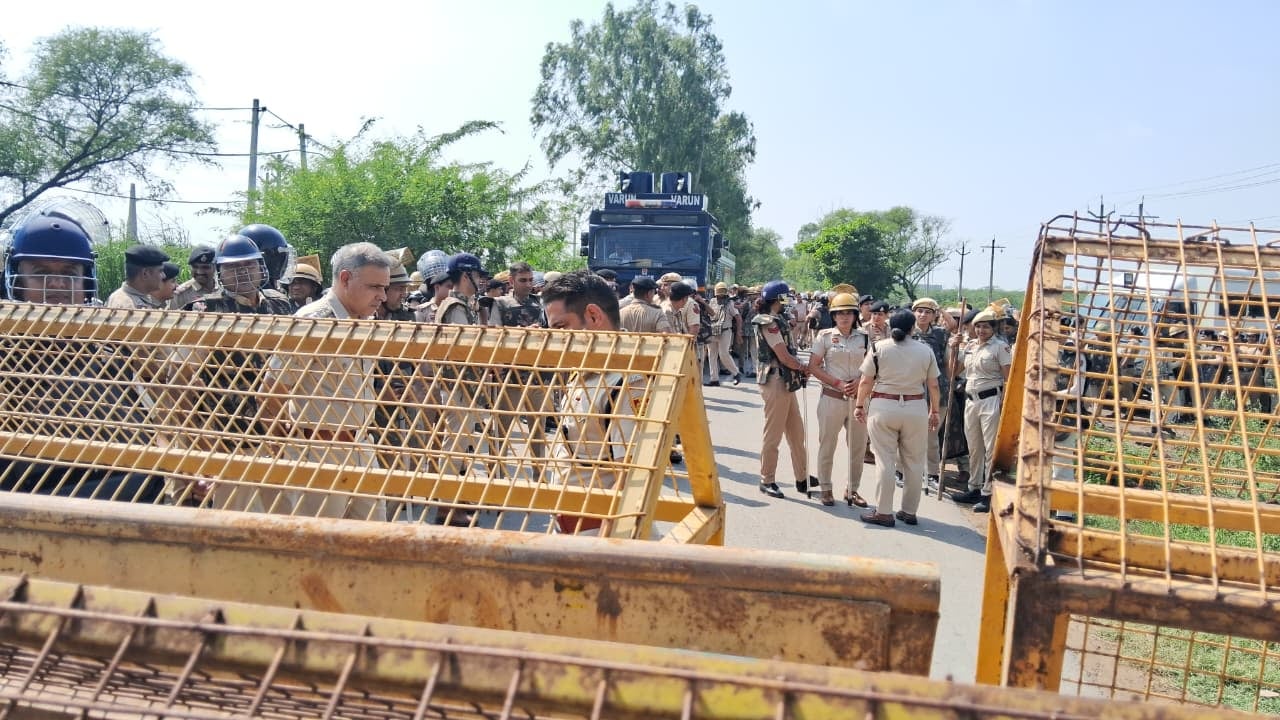 फोटो: सोनीपत के गांव सोहटी में भाकियू एकता सिद्धूपुर के प्रदेश अध्यक्ष अभिमन्यु कोहाड़ की अगुवाई फोटो: सोनीपत के गांव सोहटी में भाकियू एकता सिद्धूपुर के प्रदेश अध्यक्ष अभिमन्यु कोहाड़ की अगुवाई