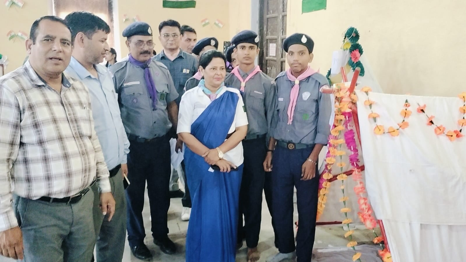 शाहजहांपुर में स्काउट-गाइड के तृतीय सोपान शिविर में रंगारंग कार्यक्रम पेश करतीं छात्राएं। संवा शाहजहांपुर में स्काउट-गाइड के तृतीय सोपान शिविर में रंगारंग कार्यक्रम पेश करतीं छात्राएं। संवा