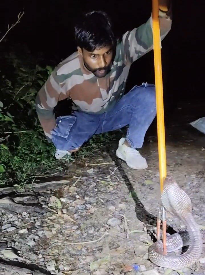 घायल रामौतार निवासी डुंड़वा।स्रोत: ग्रामीण