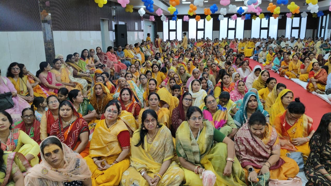 सेक्टर 4 वैश्य धर्मशाला में आयोजित श्रीमद्भागवत कथा के दौरान श्री क़ृष्ण जन्म की झांकी