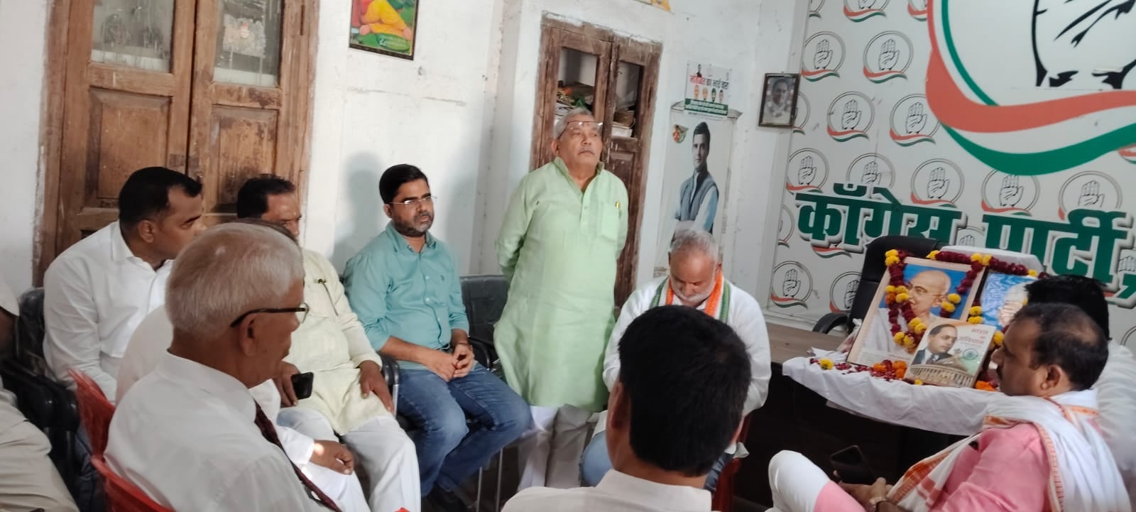 फोटो 20:: कलक्ट्रेट परिसर में गायन करतीं जीजीआईसी की छात्राएं। स्रोत सूचना विभाग फोटो 20:: कलक्ट्रेट परिसर में गायन करतीं जीजीआईसी की छात्राएं। स्रोत सूचना विभाग