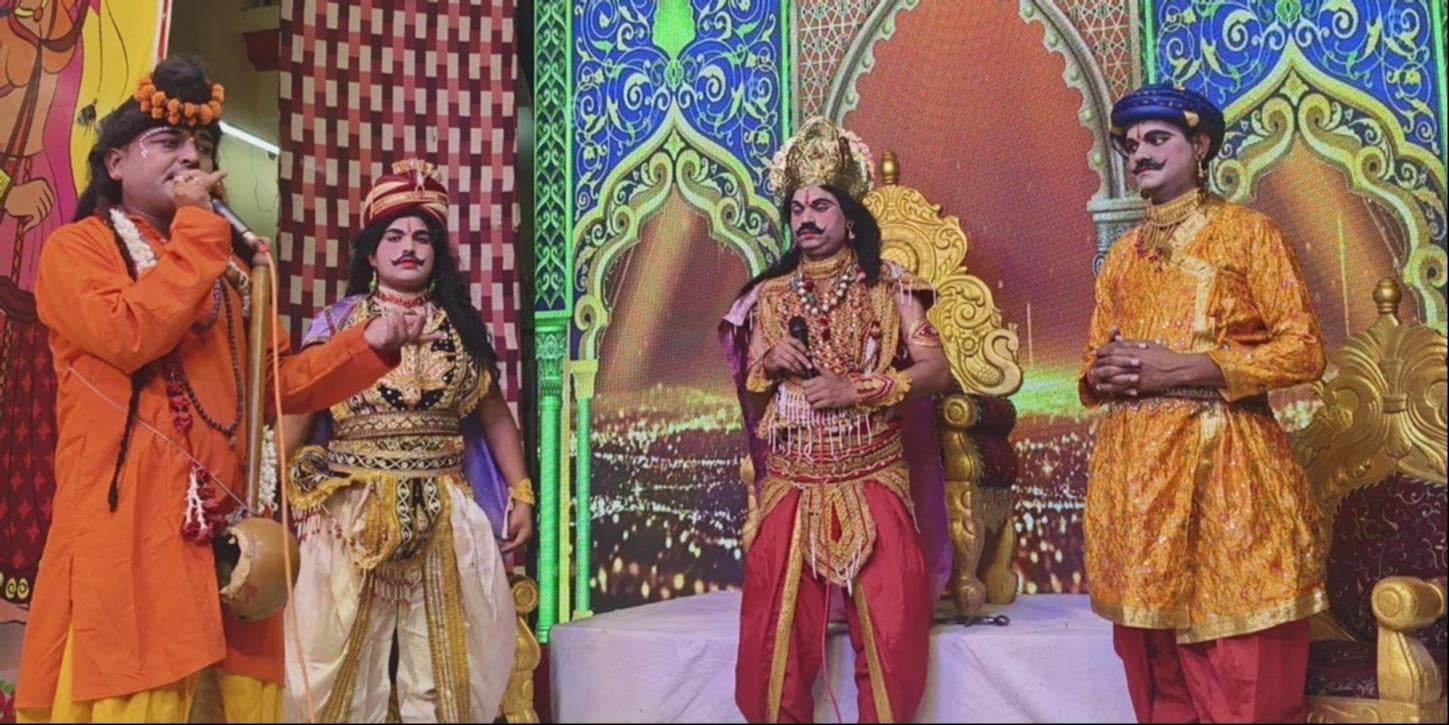 करनैलगंज में रामलीला प्रस्तुत करते कलाकार व परसपुर में निकाली गई झांकी। - संवाद करनैलगंज में रामलीला प्रस्तुत करते कलाकार व परसपुर में निकाली गई झांकी। - संवाद