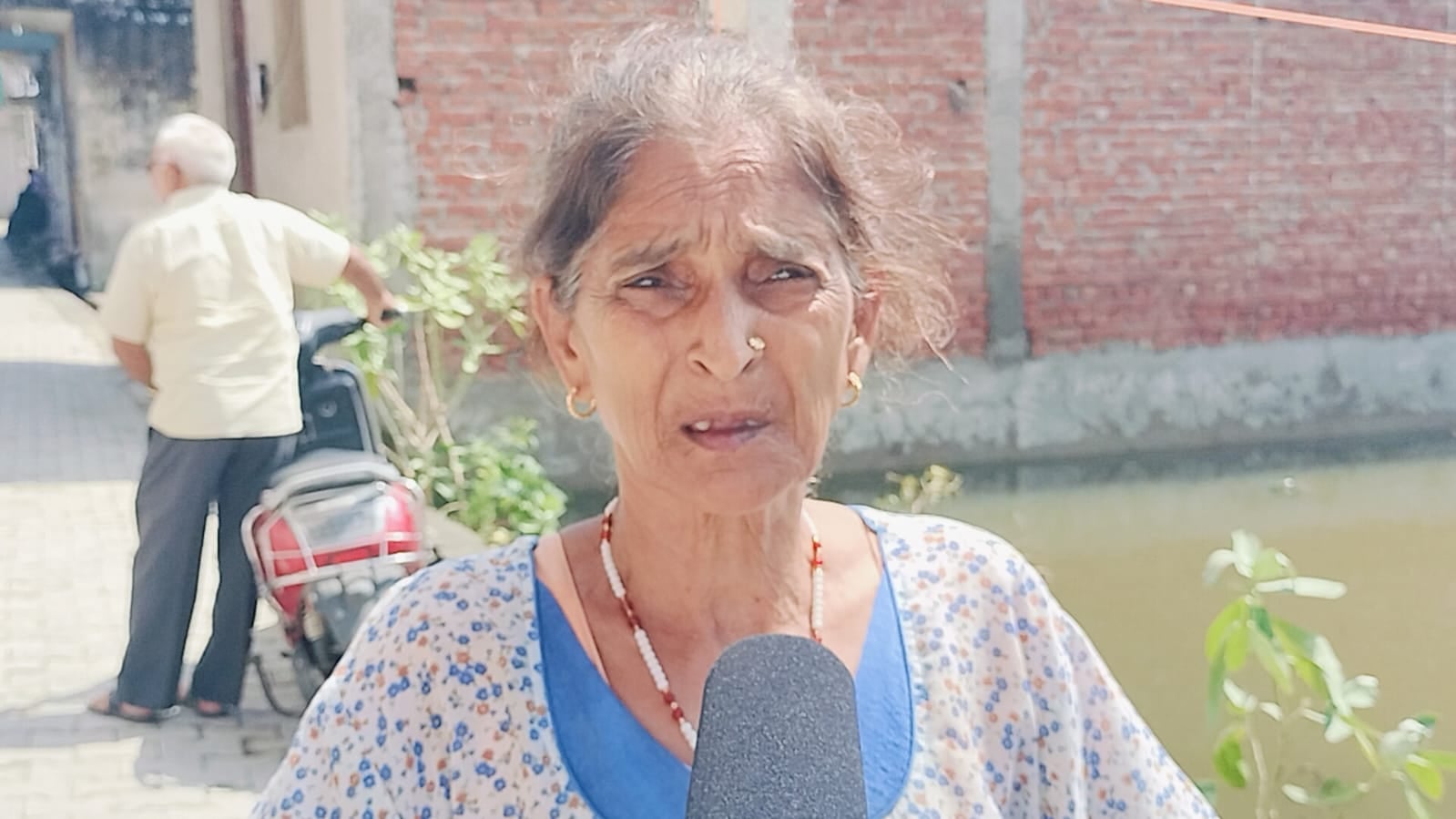 मनोज कुमार, लोधीपुर। संवाद