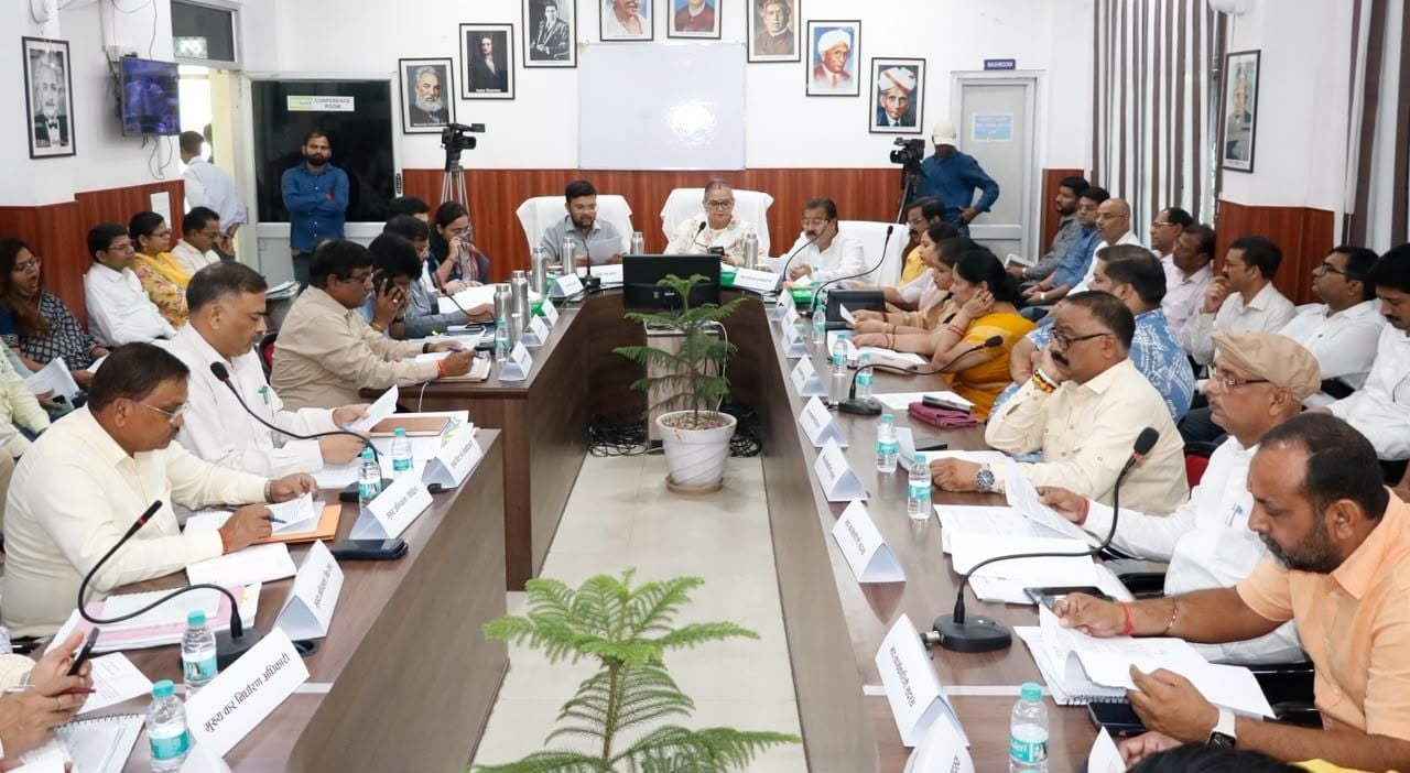 नगर निगम कार्यकारिणी की बैठक में लिए गए अहम फैसले। नगर निगम कार्यकारिणी की बैठक में लिए गए अहम फैसले।