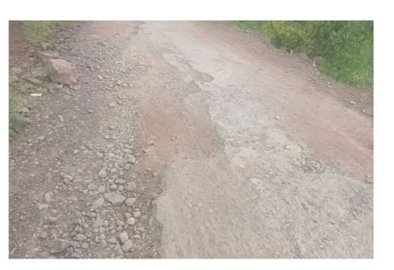 प्रेमनगर-चांदोग घिरड़-संदरोल संपर्क सड़क की बदहाली बयां करती तस्वीर। संवाद प्रेमनगर-चांदोग घिरड़-संदरोल संपर्क सड़क की बदहाली बयां करती तस्वीर। संवाद
