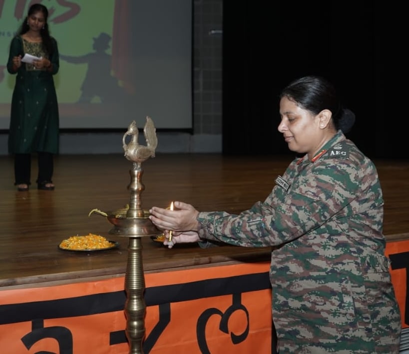 समूहगान और नृत्य में दिखाई प्रतिभा