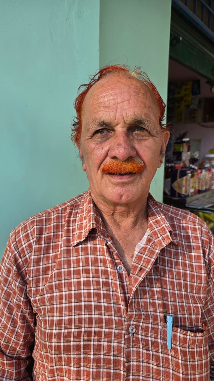 -संतोष कुमार शर्मा,चाय विक्रेता गलोड़। -संतोष कुमार शर्मा,चाय विक्रेता गलोड़।