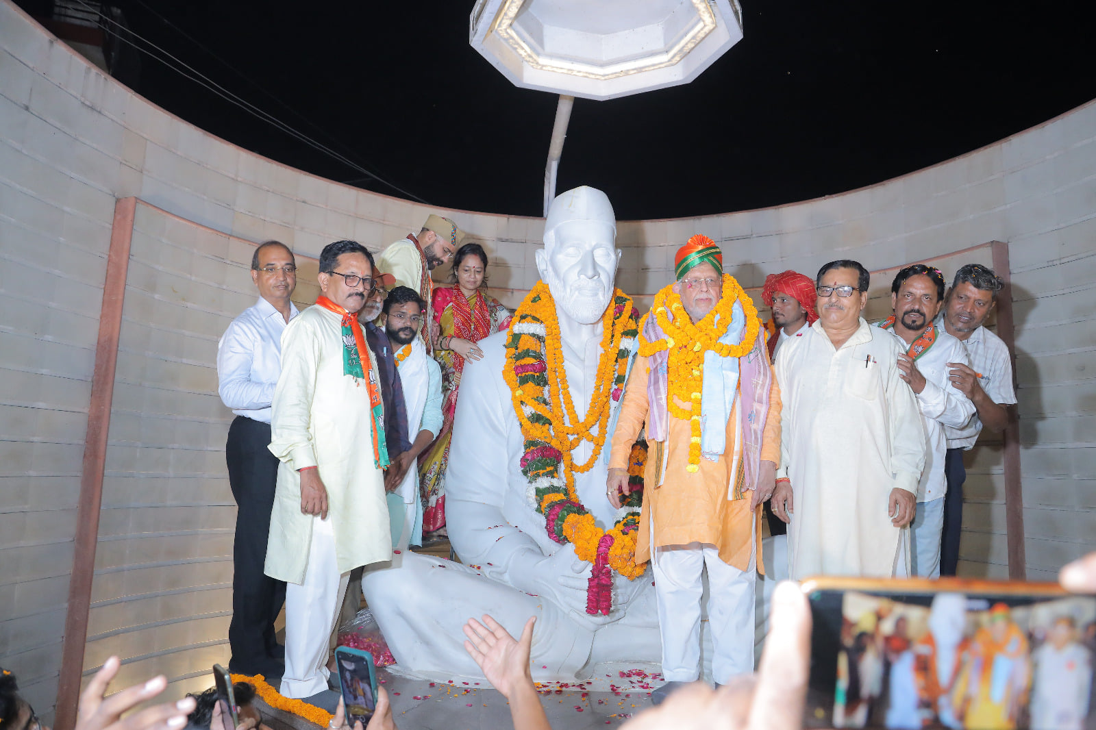 सेवा संकल्प यात्रा का स्वागत करतीं महानगर अध्यक्ष शिल्पी गुप्ता। स्रोत: सूचना विभाग सेवा संकल्प यात्रा का स्वागत करतीं महानगर अध्यक्ष शिल्पी गुप्ता। स्रोत: सूचना विभाग