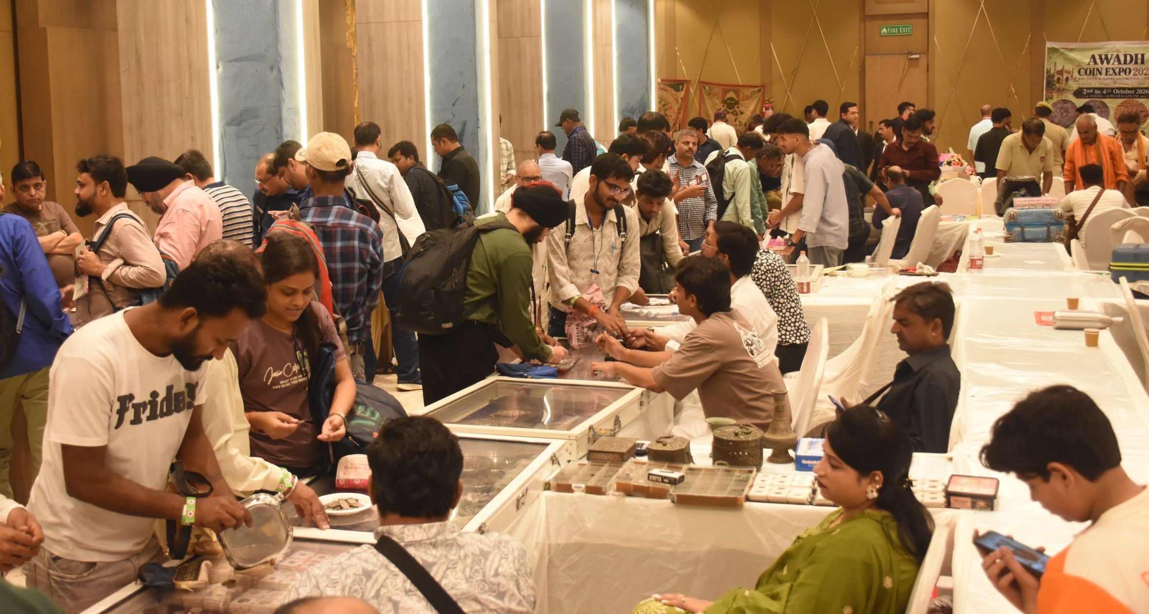 अवध कॉइन क्लब ने लगाई सिक्कों की प्रदर्शनी अवध कॉइन क्लब ने लगाई सिक्कों की प्रदर्शनी