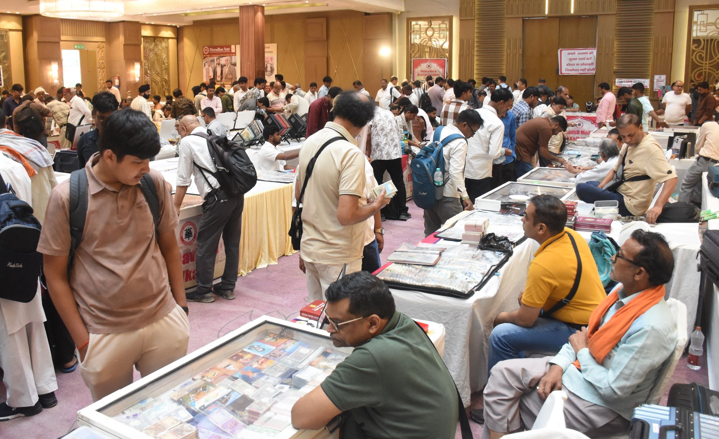 अवध कॉइन क्लब ने लगाई सिक्कों की प्रदर्शनी अवध कॉइन क्लब ने लगाई सिक्कों की प्रदर्शनी