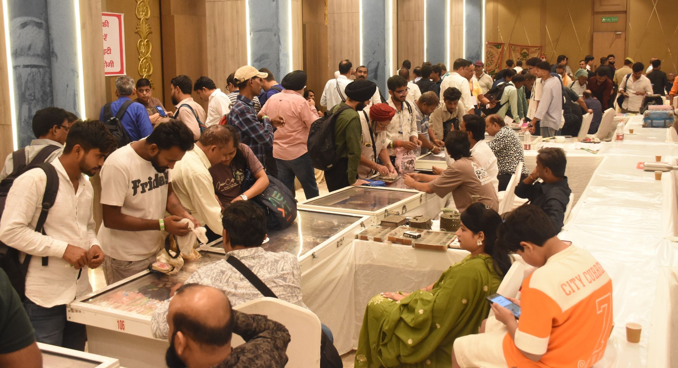 अवध कॉइन क्लब ने लगाई सिक्कों की प्रदर्शनी अवध कॉइन क्लब ने लगाई सिक्कों की प्रदर्शनी