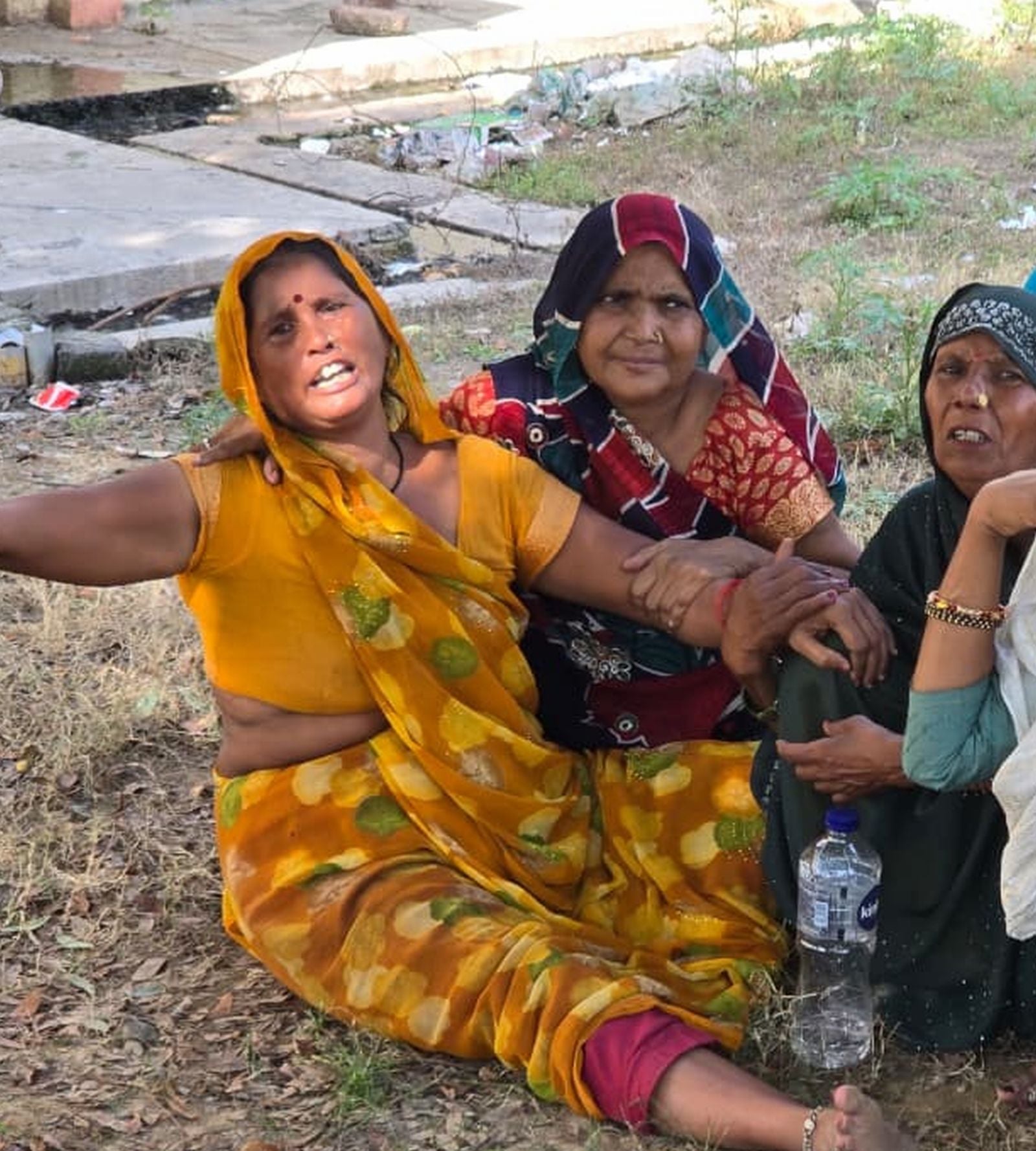 फाइल फोटो करिश्मा फाइल फोटो करिश्मा