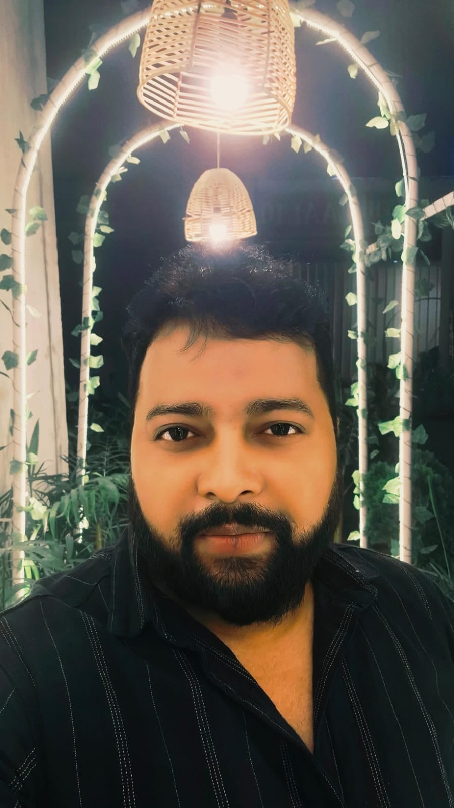 ग्रेनो वेस्ट की गौड़ सिटी -1 की सर्विस रोड पर लगे लाइट के पोल पर लाइट नहीं लगी है। स्रोत निवासी ग्रेनो वेस्ट की गौड़ सिटी -1 की सर्विस रोड पर लगे लाइट के पोल पर लाइट नहीं लगी है। स्रोत निवासी