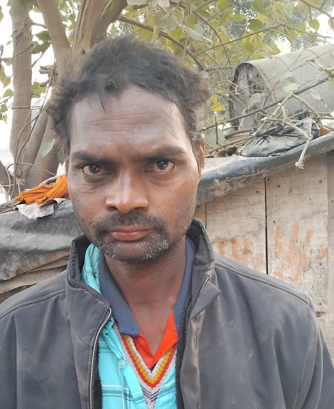 रामजतन उर्फ नन्हें की फाइल फोटो व मामले की जानकारी लेती पुलिस। संवाद रामजतन उर्फ नन्हें की फाइल फोटो व मामले की जानकारी लेती पुलिस। संवाद