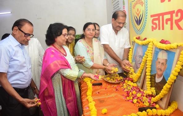 राष्ट्रपिता महात्मा गांधी व पूर्व प्रधानमंत्री लाल बहादुर शास्त्री की जयंती पर जगह-जगह हुए आयोज राष्ट्रपिता महात्मा गांधी व पूर्व प्रधानमंत्री लाल बहादुर शास्त्री की जयंती पर जगह-जगह हुए आयोज