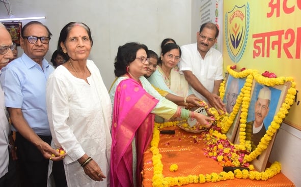 राष्ट्रपिता महात्मा गांधी व पूर्व प्रधानमंत्री लाल बहादुर शास्त्री की जयंती पर जगह-जगह हुए आयोज राष्ट्रपिता महात्मा गांधी व पूर्व प्रधानमंत्री लाल बहादुर शास्त्री की जयंती पर जगह-जगह हुए आयोज