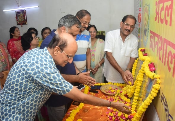 राष्ट्रपिता महात्मा गांधी व पूर्व प्रधानमंत्री लाल बहादुर शास्त्री की जयंती पर जगह-जगह हुए आयोज राष्ट्रपिता महात्मा गांधी व पूर्व प्रधानमंत्री लाल बहादुर शास्त्री की जयंती पर जगह-जगह हुए आयोज