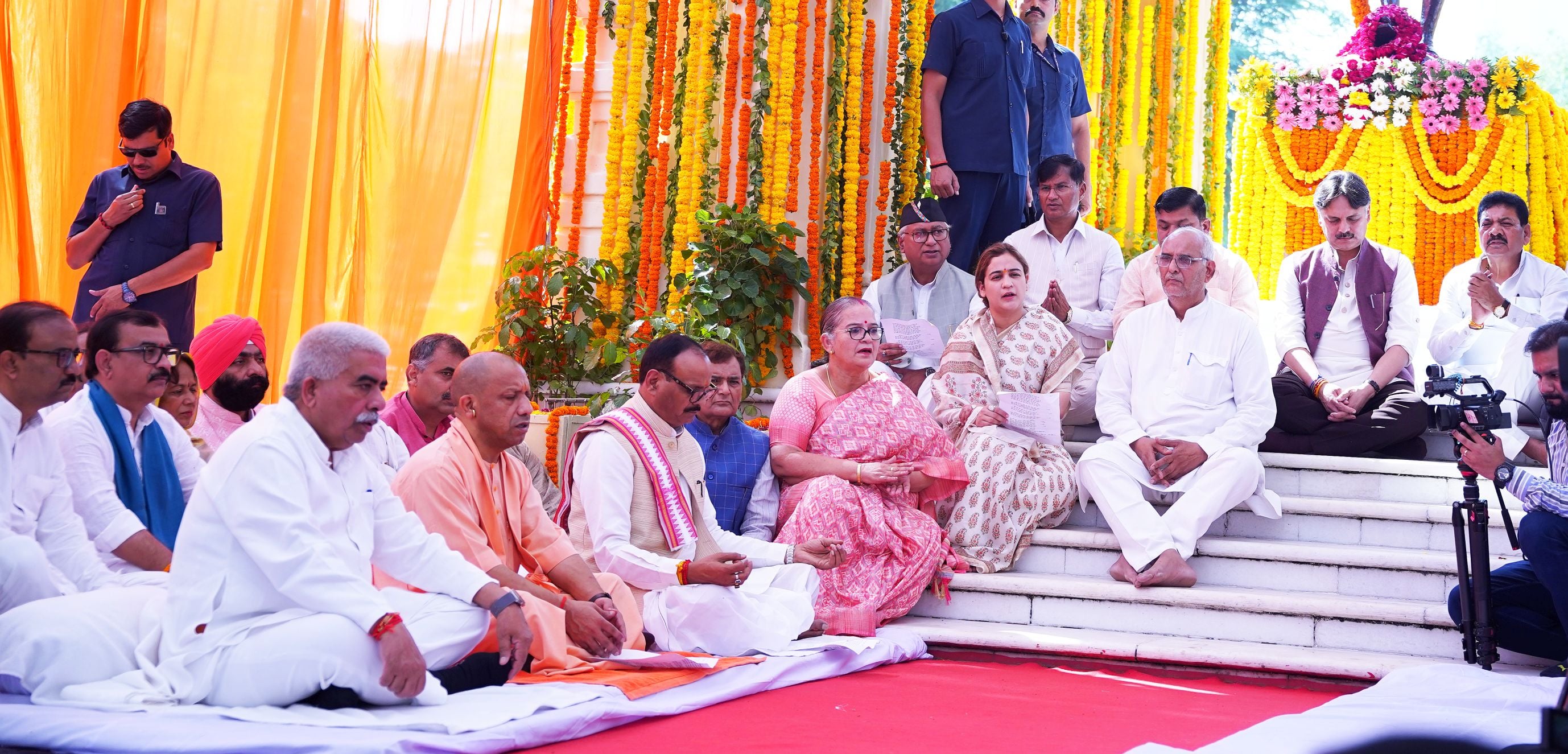 राष्ट्रपिता महात्मा गांधी व पूर्व प्रधानमंत्री लाल बहादुर शास्त्री की जयंती पर जगह-जगह हुए आयोज राष्ट्रपिता महात्मा गांधी व पूर्व प्रधानमंत्री लाल बहादुर शास्त्री की जयंती पर जगह-जगह हुए आयोज