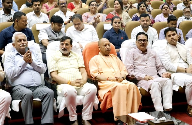 सेवा की अनकही कहानियां मंच पर हुईं जीवंत