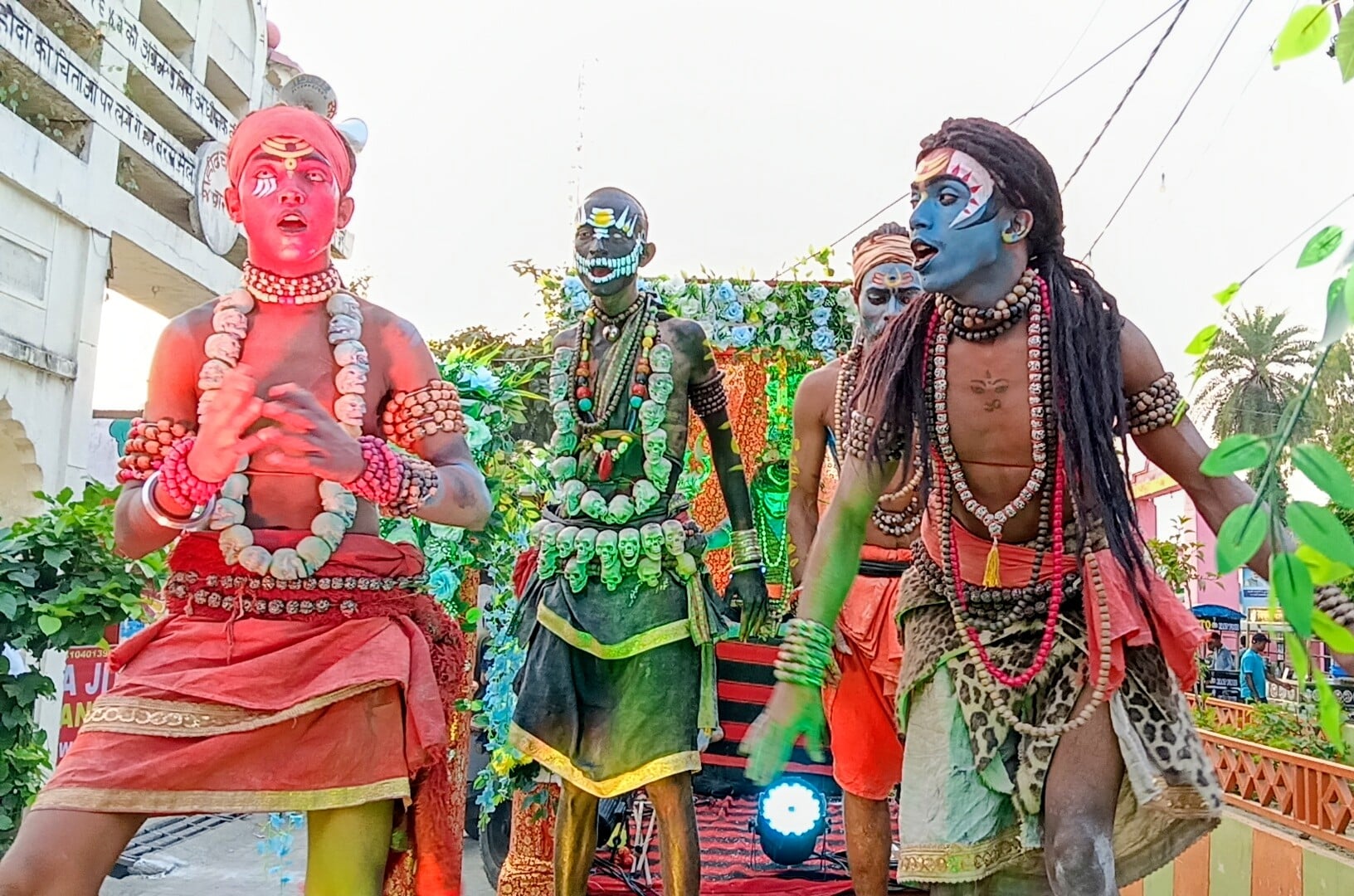 भगवान श्री रामलीला कमेटी द्वारा निकाली गई शिव बारात शोभायात्रा का विधायक अमित अग्रवाल फीटा काटक भगवान श्री रामलीला कमेटी द्वारा निकाली गई शिव बारात शोभायात्रा का विधायक अमित अग्रवाल फीटा काटक