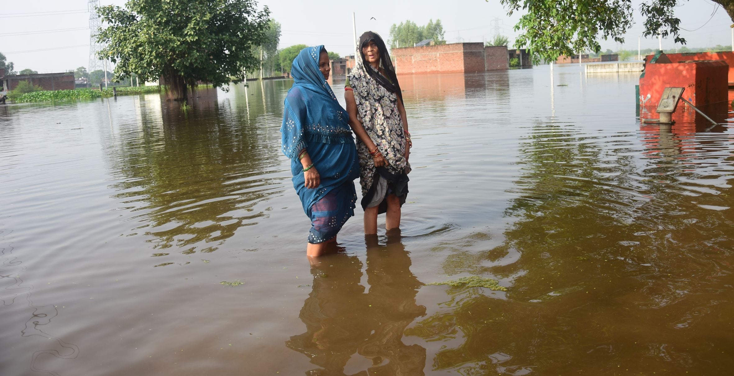 बख्शी का तालाब में बाढ़। बख्शी का तालाब में बाढ़।