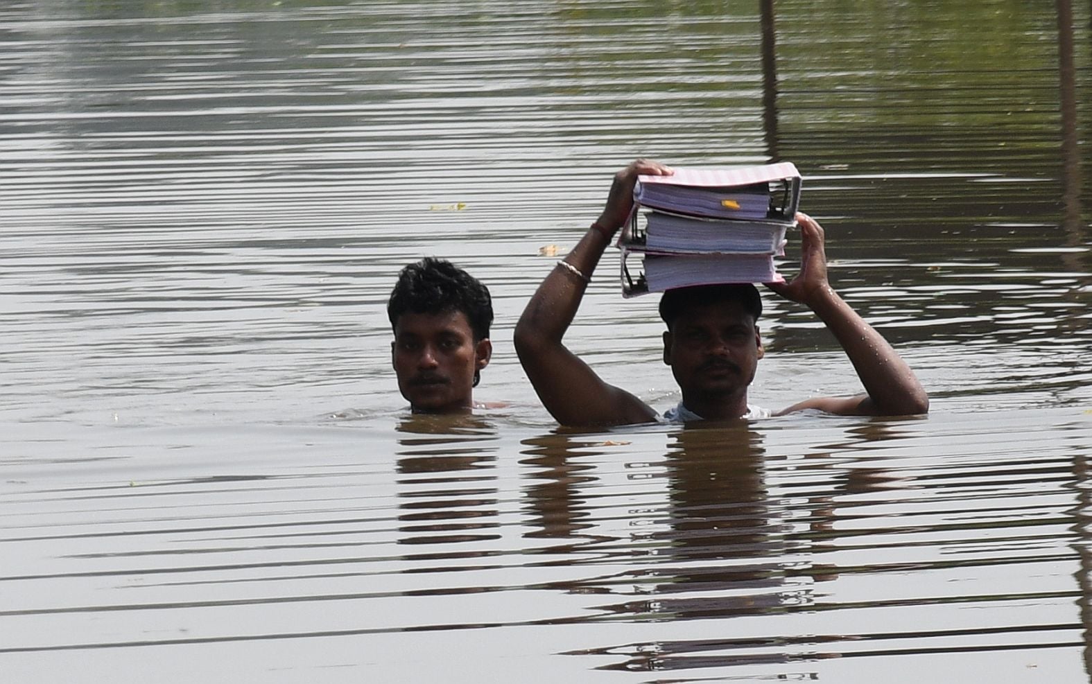 गोमती का जलस्तर शनिवार को बढ़ गया। 