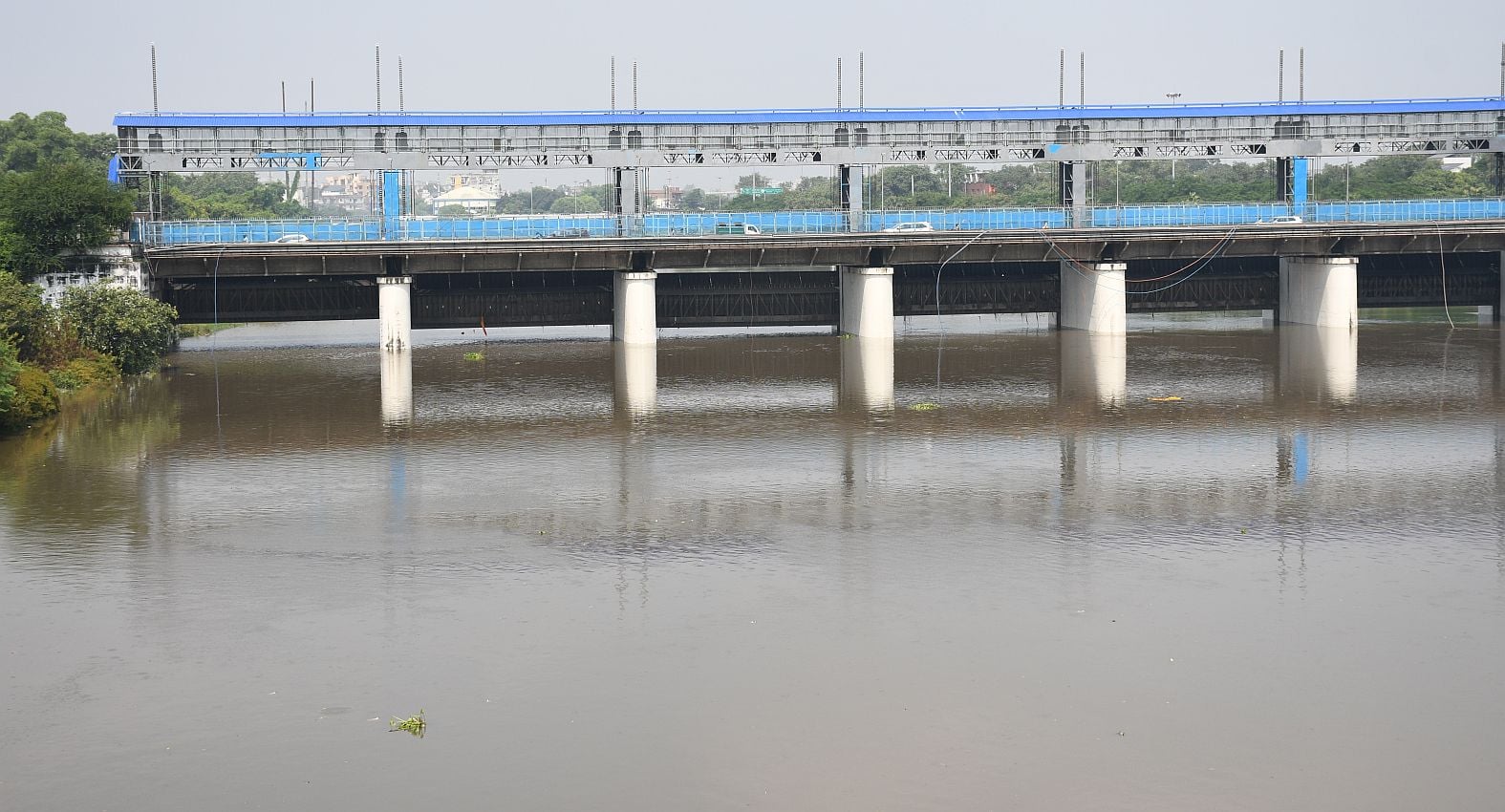 गोमती का जलस्तर शनिवार को बढ़ गया। 