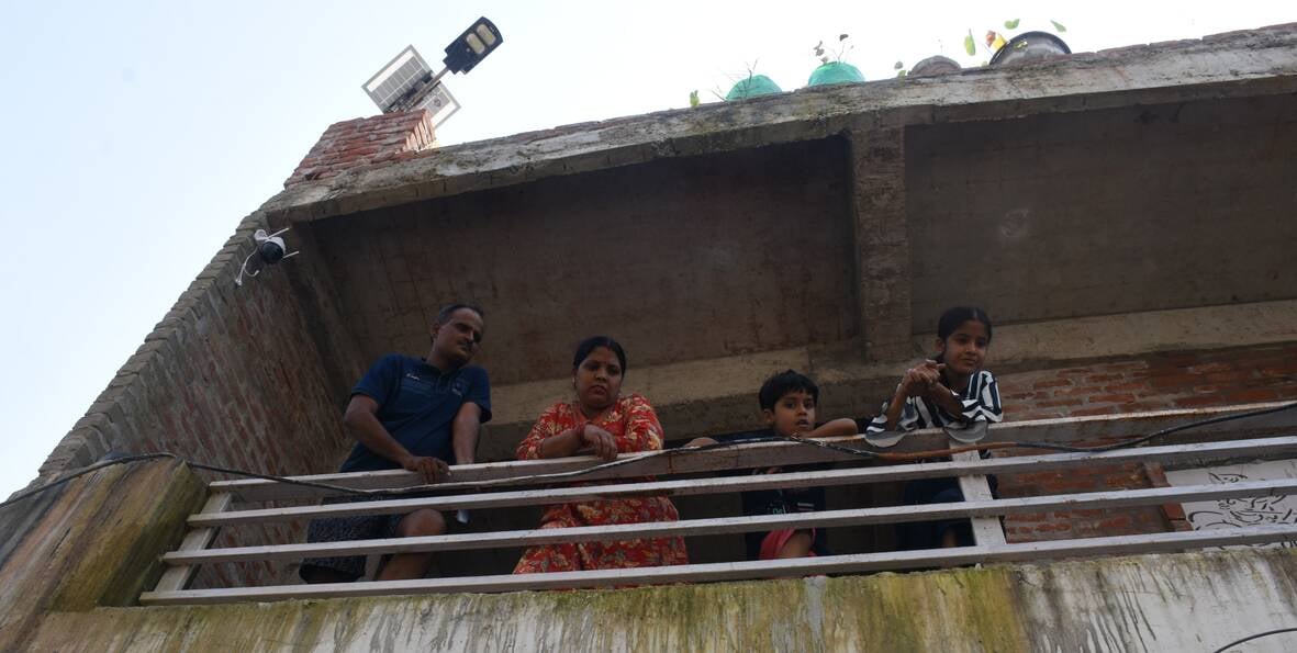 गोमती नदी का जलस्तर बढ़ने से आई बाढ़।