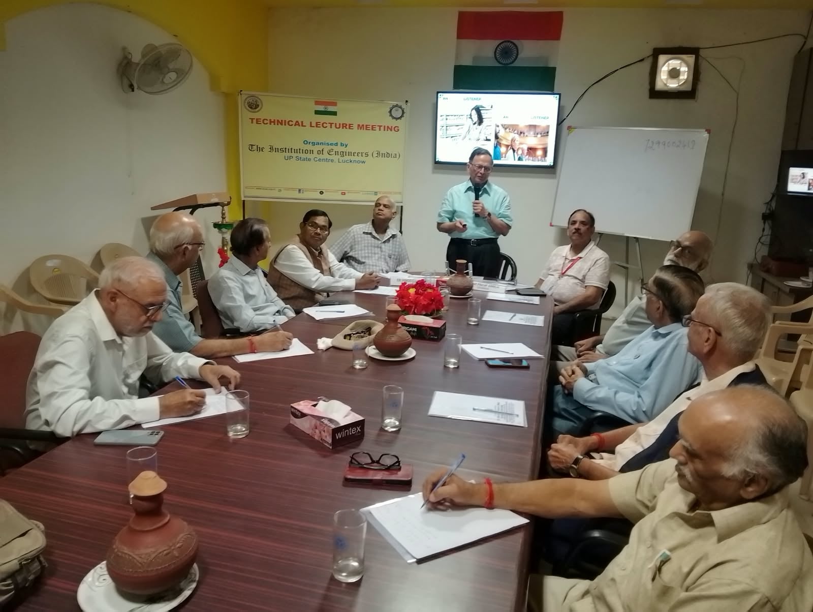 इंजीनियर्स भवन में आयोजित तकनीकी व्याख्यान इंजीनियर्स भवन में आयोजित तकनीकी व्याख्यान