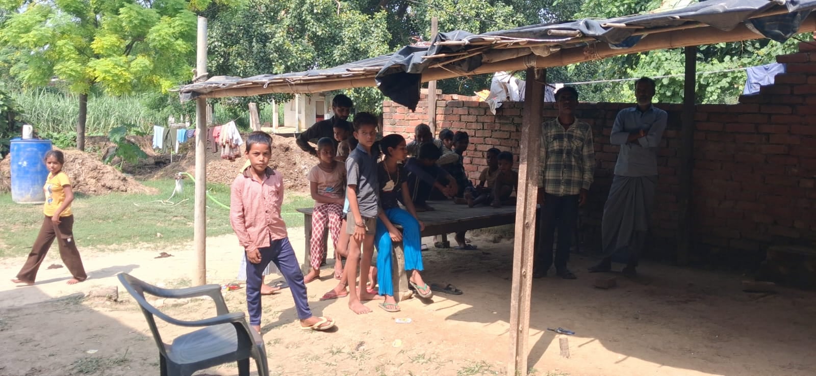 मढ़ी के पास इसी जमीन को लेकर हो रहा था विवाद। संवाद मढ़ी के पास इसी जमीन को लेकर हो रहा था विवाद। संवाद
