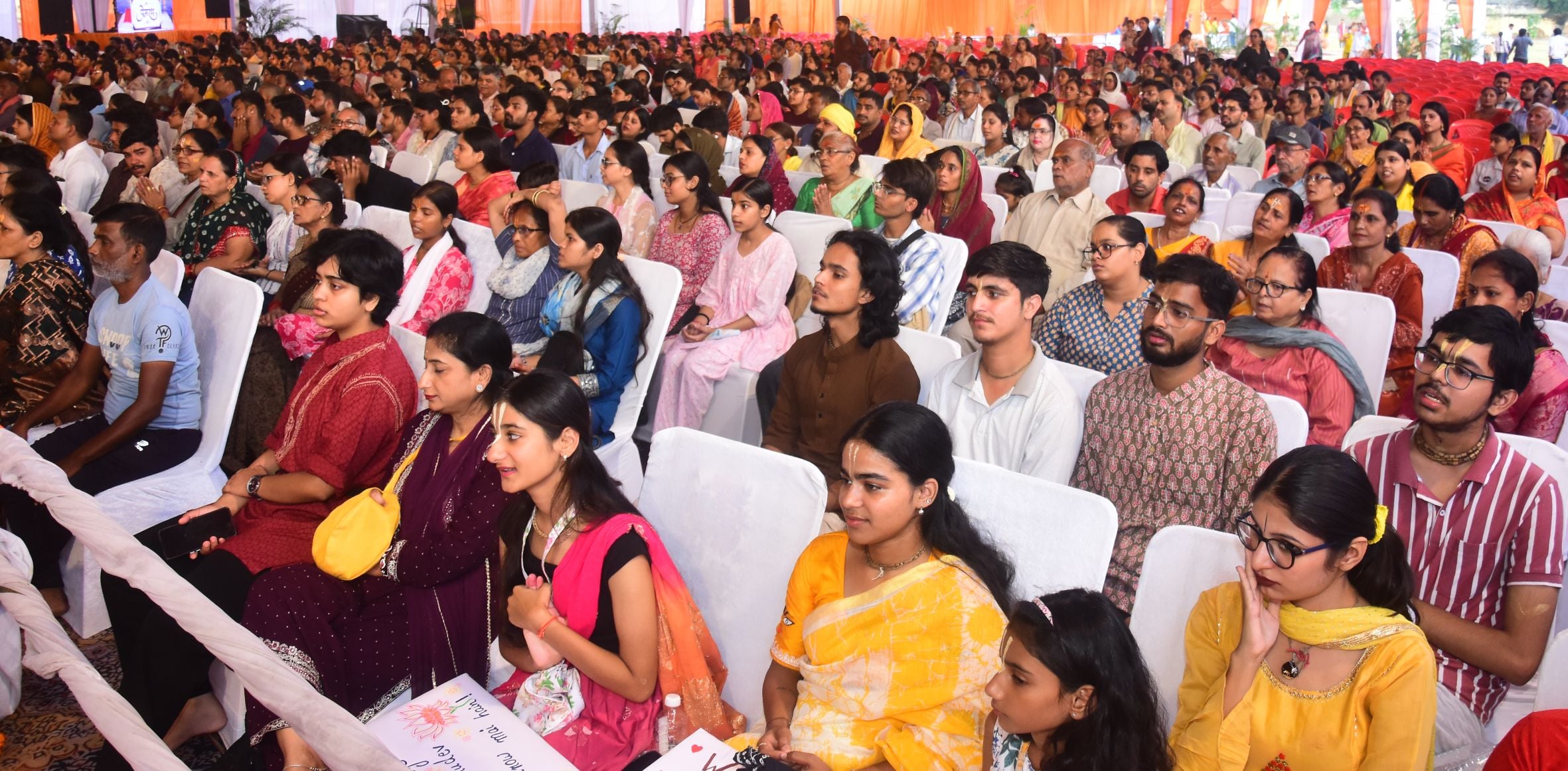 ऐशबाग के डीएवी कॉलेज के मैदान में श्री राधा रमण सेवा समिति की ओर से श्रीमद्भागवत राधारमण कथा मे ऐशबाग के डीएवी कॉलेज के मैदान में श्री राधा रमण सेवा समिति की ओर से श्रीमद्भागवत राधारमण कथा मे