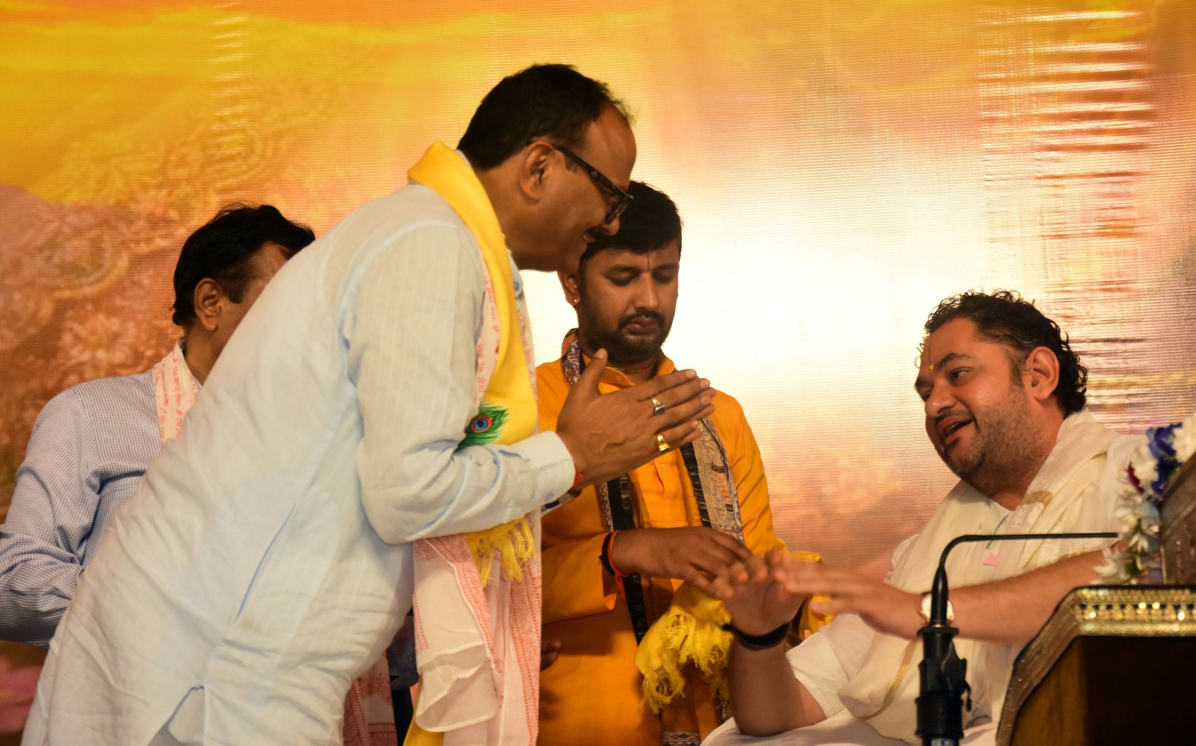 ऐशबाग के डीएवी कॉलेज के मैदान में श्री राधा रमण सेवा समिति की ओर से श्रीमद्भागवत राधारमण कथा मे ऐशबाग के डीएवी कॉलेज के मैदान में श्री राधा रमण सेवा समिति की ओर से श्रीमद्भागवत राधारमण कथा मे