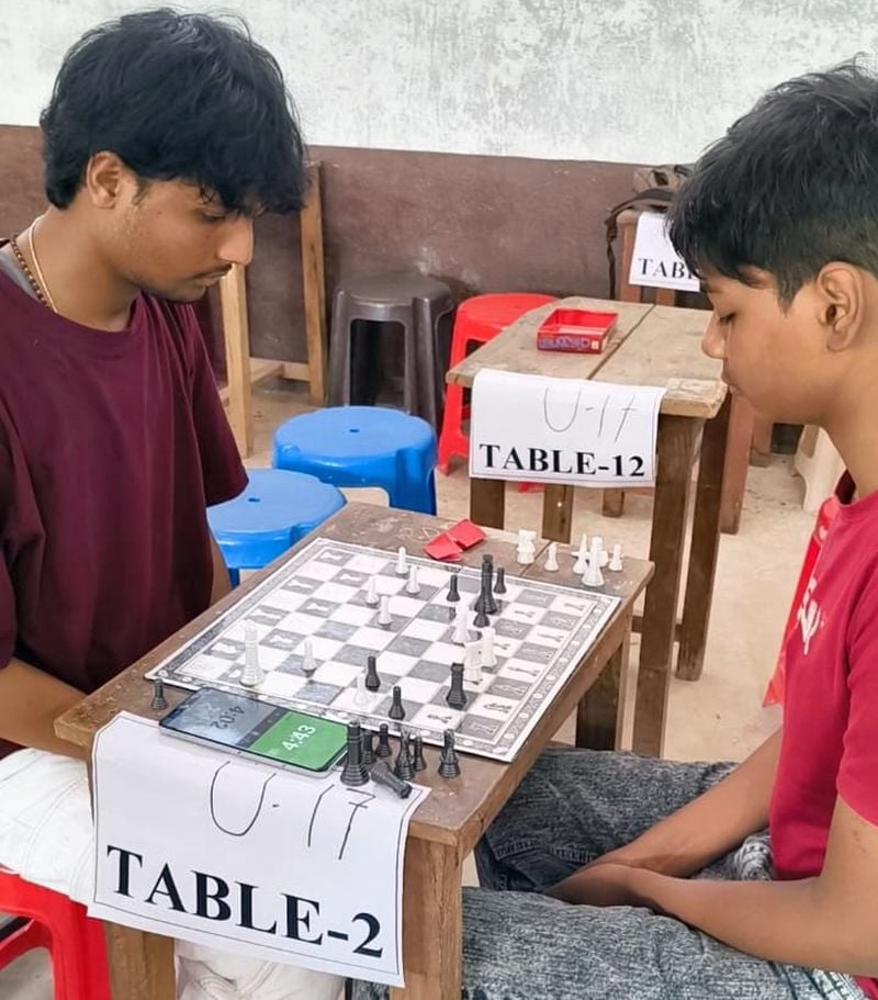 फोटो 04 एमएएचपी 19 परिचय-वालीबॉल में दमखम दिखाते प्रतिभागी। संवाद फोटो 04 एमएएचपी 19 परिचय-वालीबॉल में दमखम दिखाते प्रतिभागी। संवाद