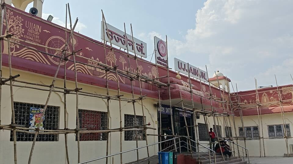 ऐसा चल रहा निर्माण ऐसा चल रहा निर्माण