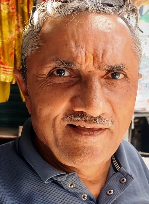 फोटो 13 कासगंज गली पचौरियान के नुक्कड का झुका पोल। स्रोत: संवाद फोटो 13 कासगंज गली पचौरियान के नुक्कड का झुका पोल। स्रोत: संवाद