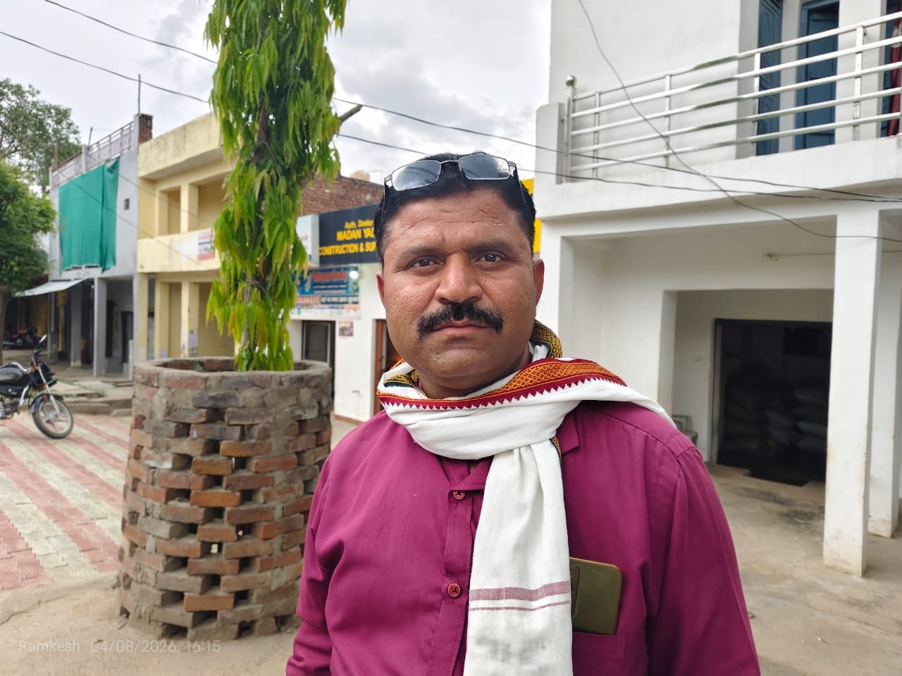 फोटो: 32 बंसरी समिति पर किसानों की लगी भीड़। संवाद फोटो: 32 बंसरी समिति पर किसानों की लगी भीड़। संवाद