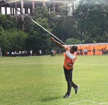 जिला एथलेटिक्स प्रतियोगिता में हिस्सा लेते खिलाड़ी। जिला एथलेटिक्स प्रतियोगिता में हिस्सा लेते खिलाड़ी।