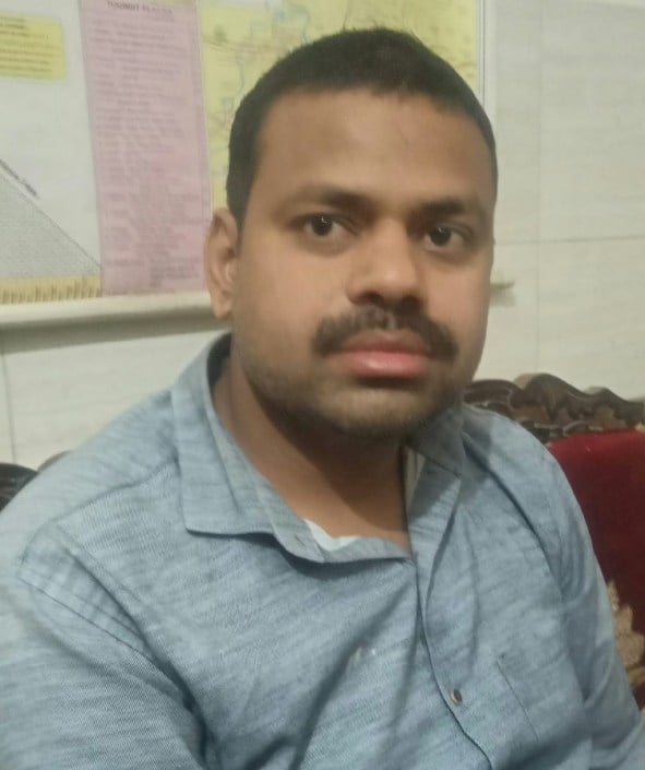 महिला सिपाही व पति।