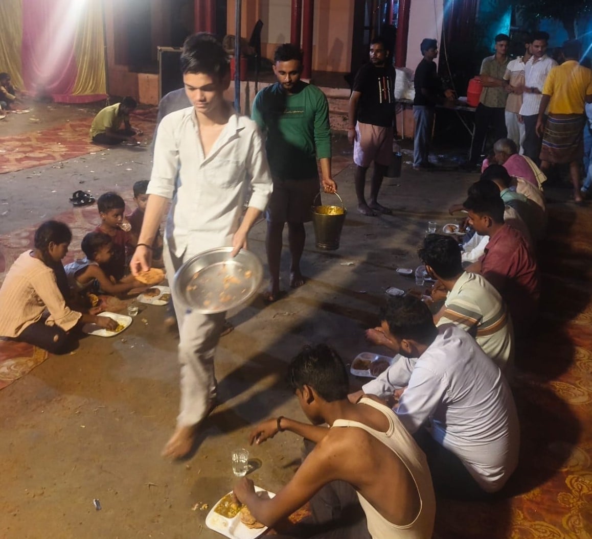 रुद्र बालाजी मंदिर में श्रीमद्भागवत कथा सुनाते कथाव्यास  पंडित अंकुर शुक्ल। संवाद