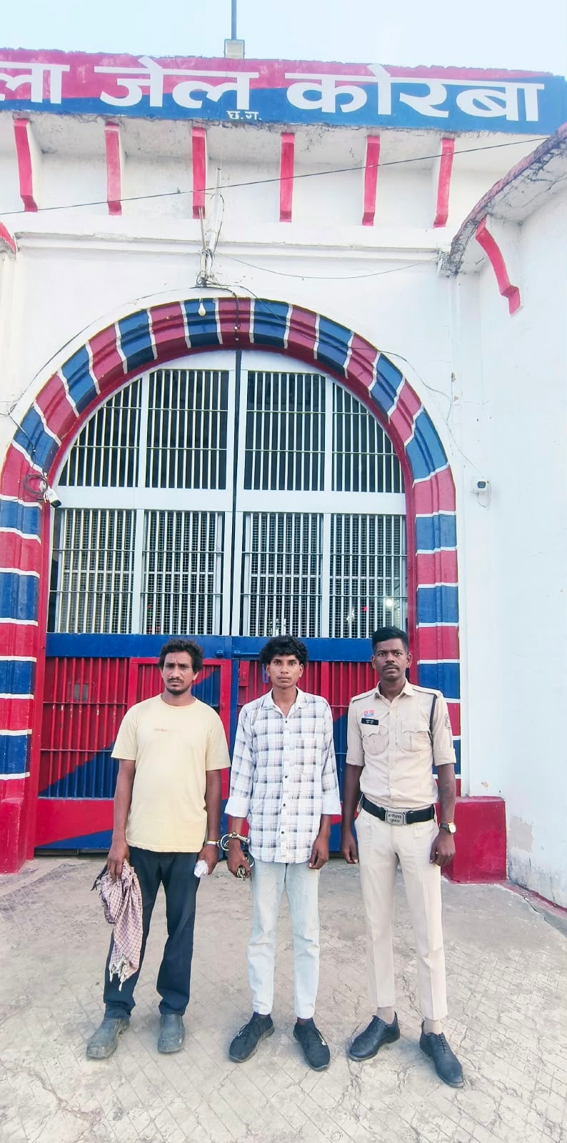 घर से स्कूल जाने निकली नाबालिग से दुष्कर्म,दो आरोपी जेल घर से स्कूल जाने निकली नाबालिग से दुष्कर्म,दो आरोपी जेल