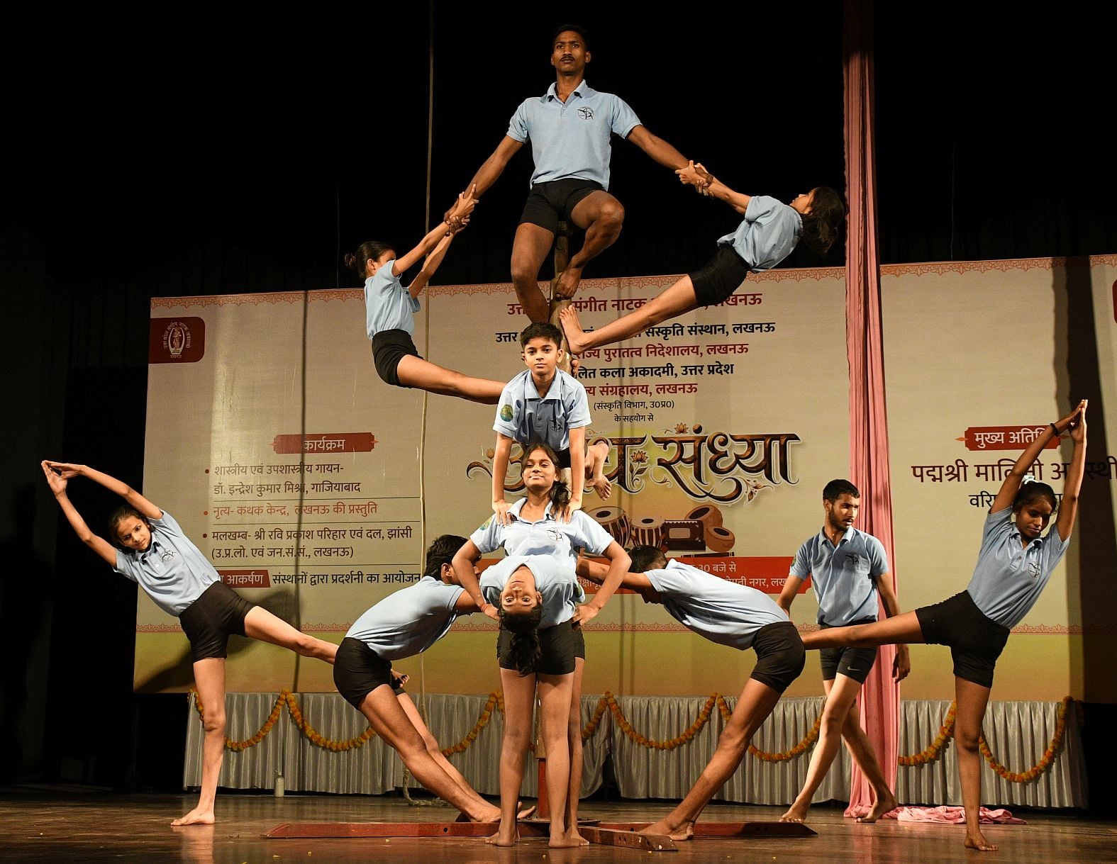 कथक और कजरी से सजी अवध की शाम