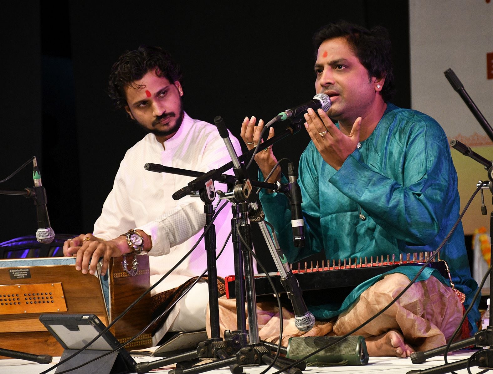 कथक और कजरी से सजी अवध की शाम