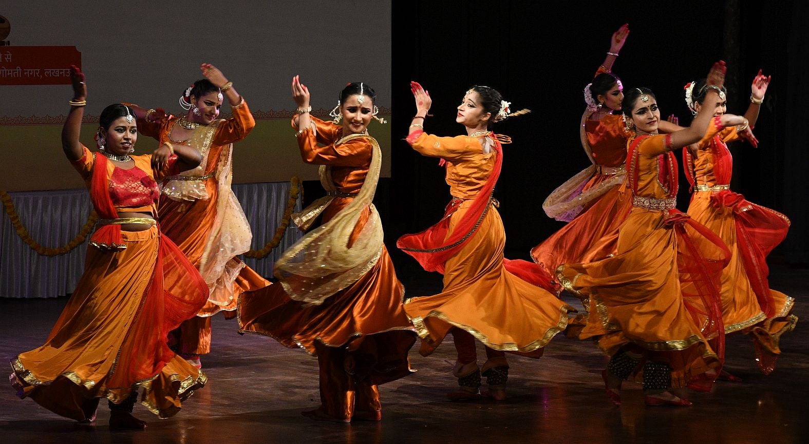 कथक और कजरी से सजी अवध की शाम